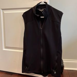 Smart wool mens vest